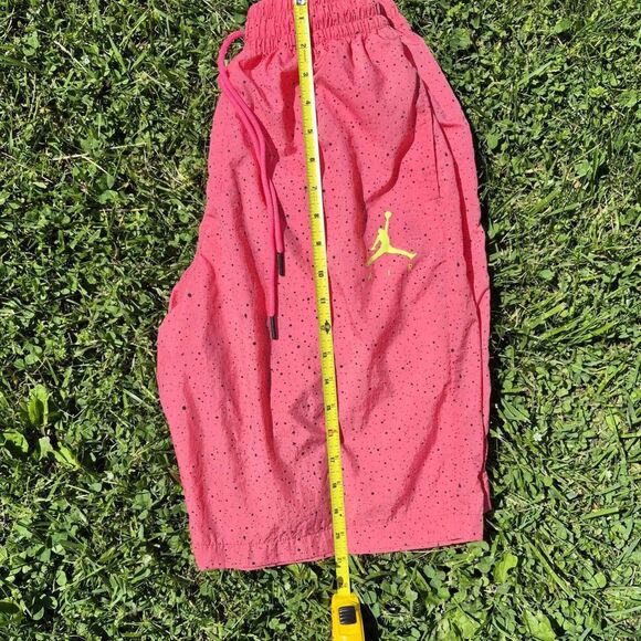 Jordan Jumpman Men's Paint Splatter Graffiti Cement Poolside Shorts - Medium - Picture 5 of 5